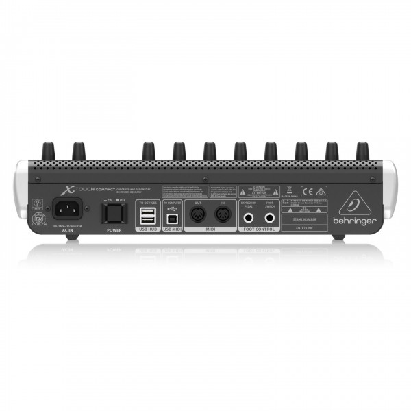 X-Touch Compact Controller, Rear