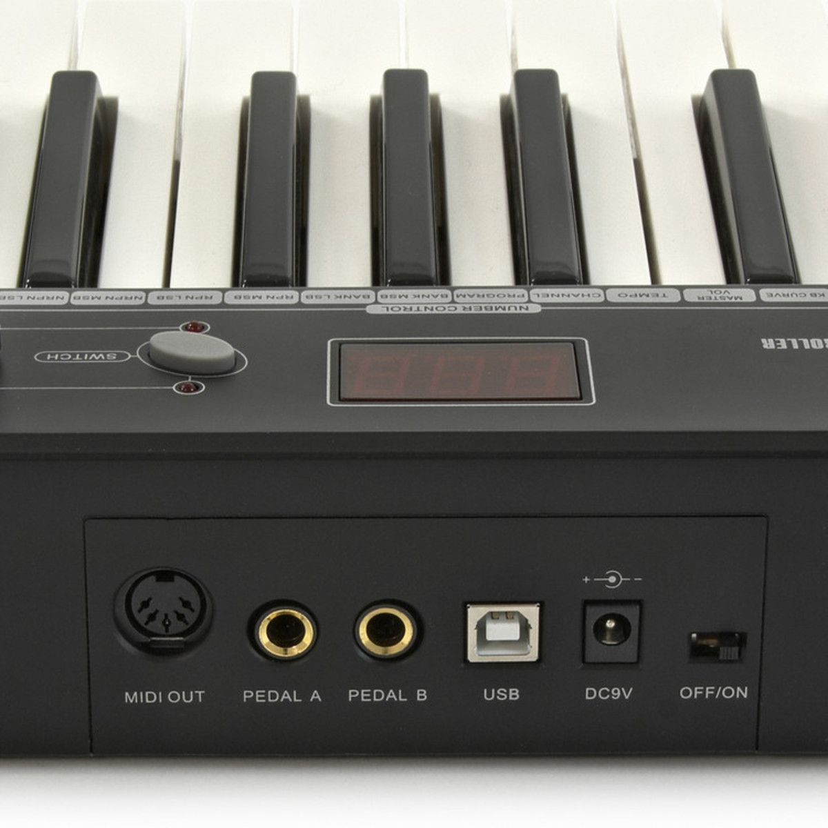 DISC SubZero 61 Key Midi Controller Keyboard - Nearly New at Gear4music