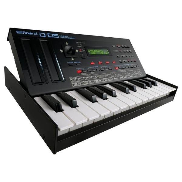 DISC Roland D-05 Linear Synthesizer With Roland K-25m Keyboard at