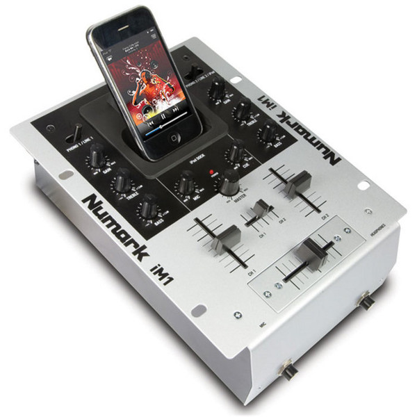Numark IM1 Compact Scratch Mixer with i Pod dock