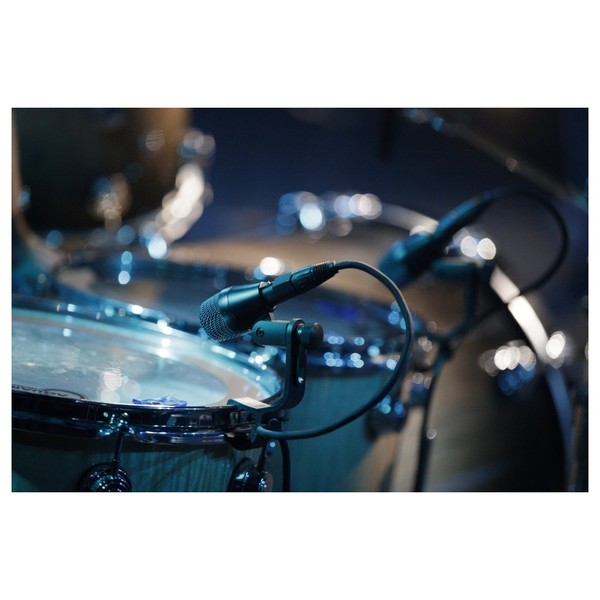 Sennheiser e904 Dynamic Cardioid Tom Microphone - Clipped Onto Tom