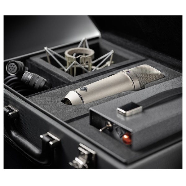 Neumann U 67 Studio Tube Microphone Set - Lifestyle 3