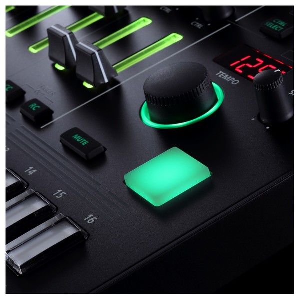 Roland TR-8S Rhythm Performer - Controls Detail
