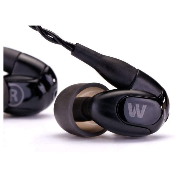 W20 Earphones, Black - Detail