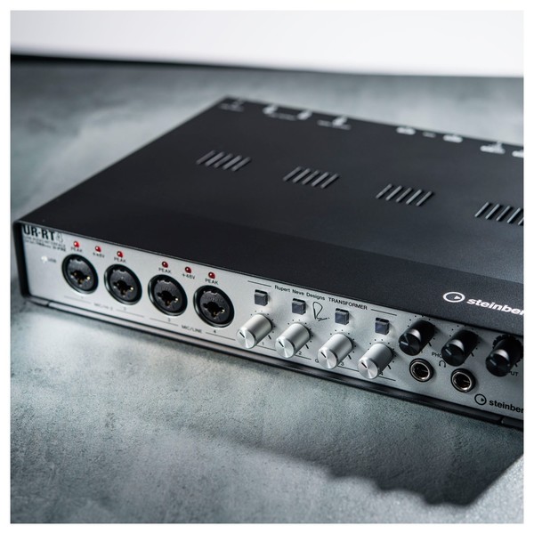 DISC Steinberg UR-RT4 USB Audio Interface at Gear4music