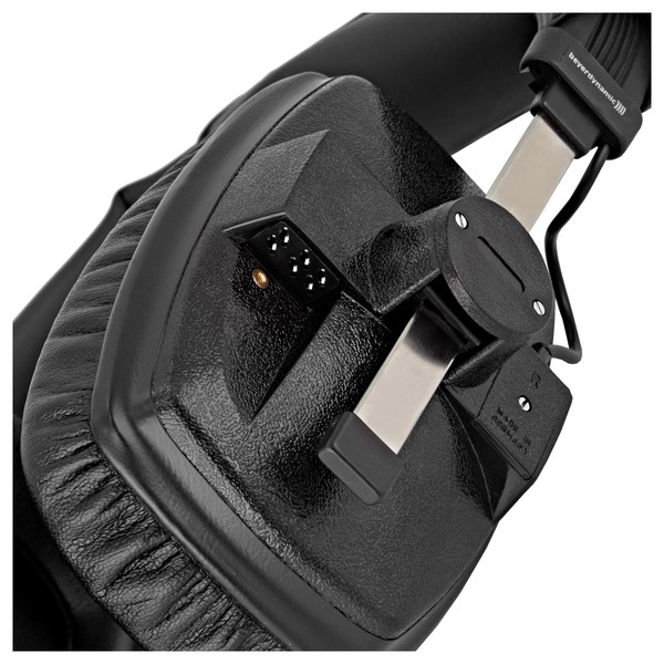 Beyerdynamic DT 100 Headphones, 400 Ohm, Black close