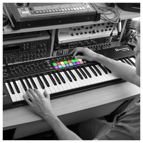 Novation LaunchKey 61 MK2 MIDI-Controller-Keyboard | Gear4music