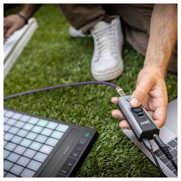 Apogee Jam+ Instrument Interface - Lifestyle 2