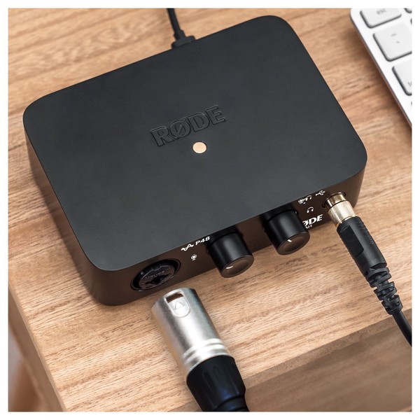Rode AI-1 Complete Studio Kit - Bundle With Rode NT1 - Lifestyle 5