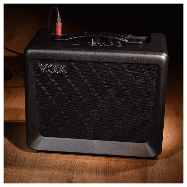 Vox VX15 GT Combo at Gear4music