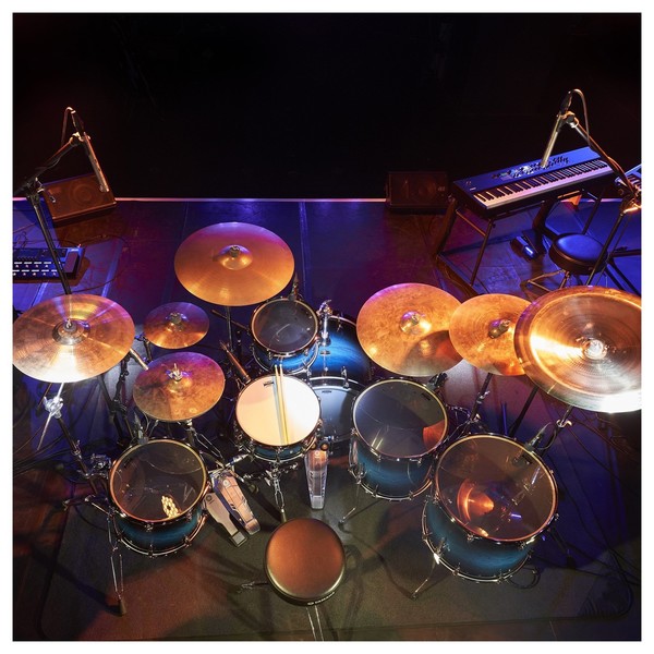 Yamaha Live Custom Hybrid Oak 22'' 4pc Shell Pack Aerial View