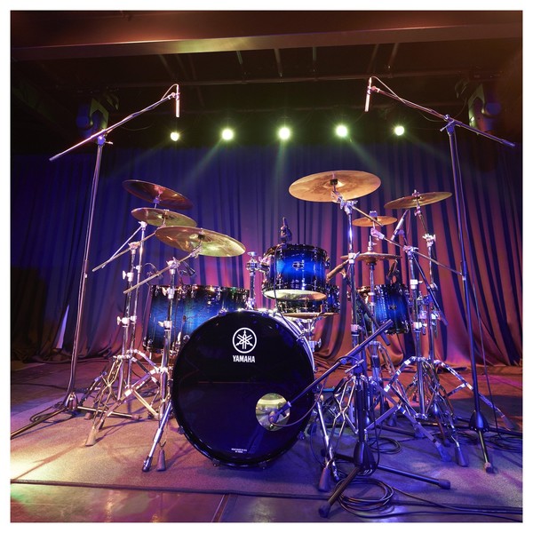 Yamaha Live Custom Hybrid Oak 22'' 4pc Shell Pack Front View