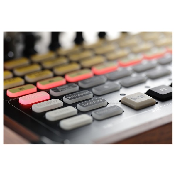 Korg KR-55 Pro - Close Up 2