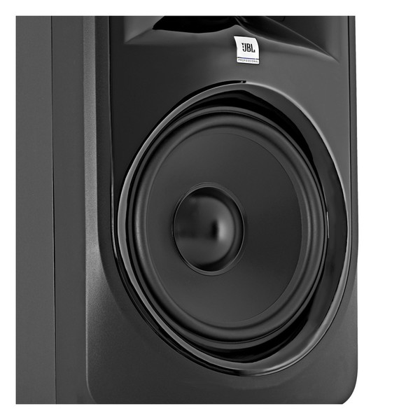 JBL 305P MKII - Woofer Close Up