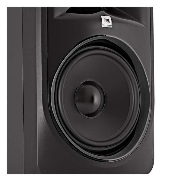 JBL 306P MKII - Woofer Close Up