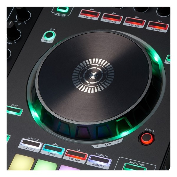 Roland DJ-505 DJ Controller with Bag close up 