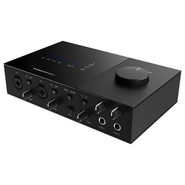 Komplete Audio 6 MK2 angle 1 