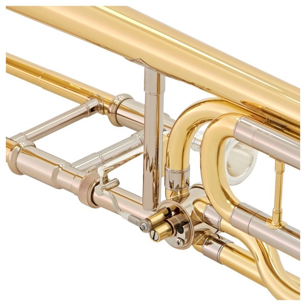 Yamaha YSL640 Professional Bb/F Trombone with Medium-Large Bore, Trigger