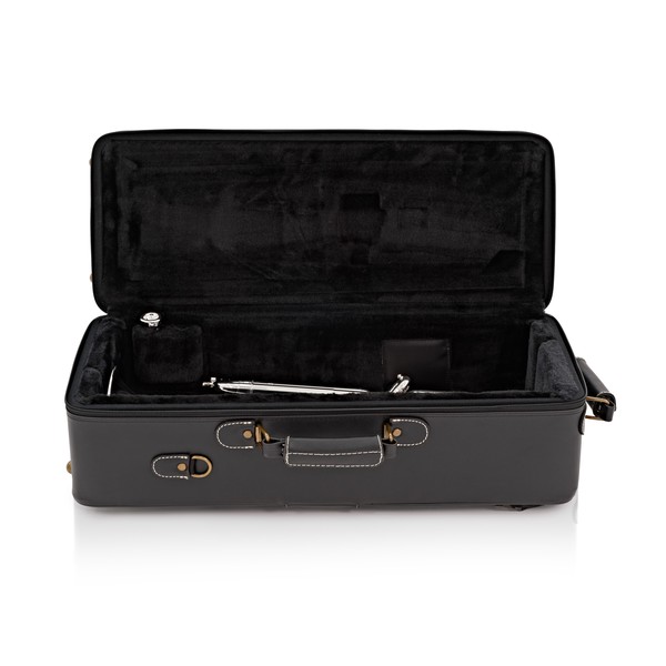 Yamaha YTR-9335 Custom Series, Xeno Artist Model 'Chicago' Trumpet case open