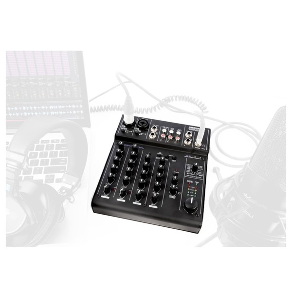 ART USBMix6 lifestyle 