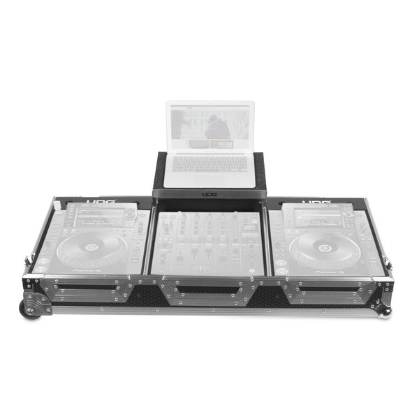 UDG FlightCase CDJ2000/900 Nexus II Plus (Laptop & Wheels), Silver