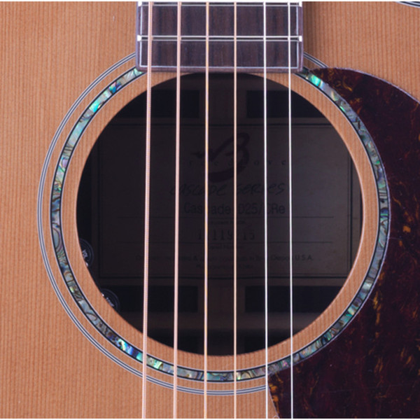 Breedlove Cascade 6 String D25/Cre Soundhole