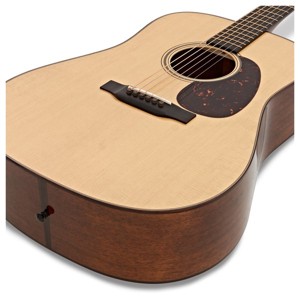 Martin D18 Modern Deluxe, VTS Top close
