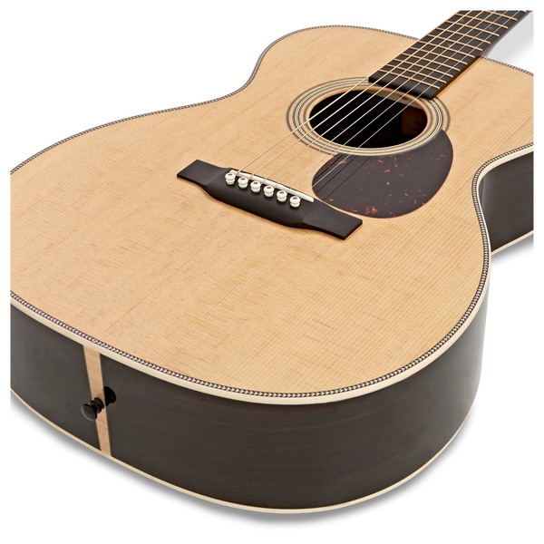 Martin OM-28 Modern Deluxe, VTS Top close