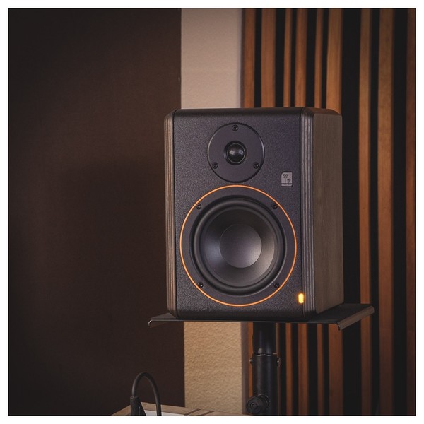 Palmer Studio Monitor - Lifestyle 2
