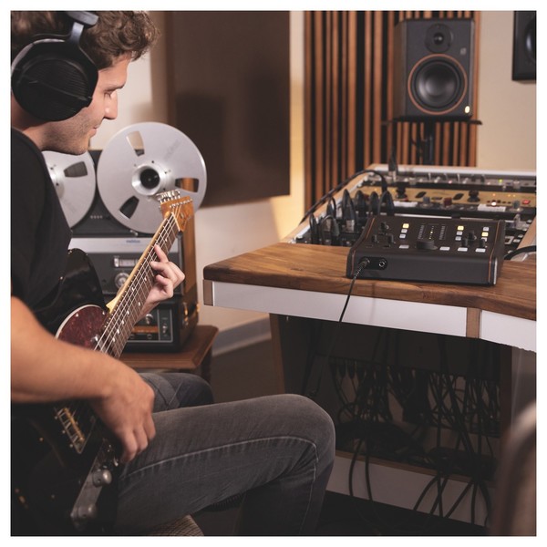 Palmer Monicon XL Active Studio Monitor Controller - Lifestyle 3