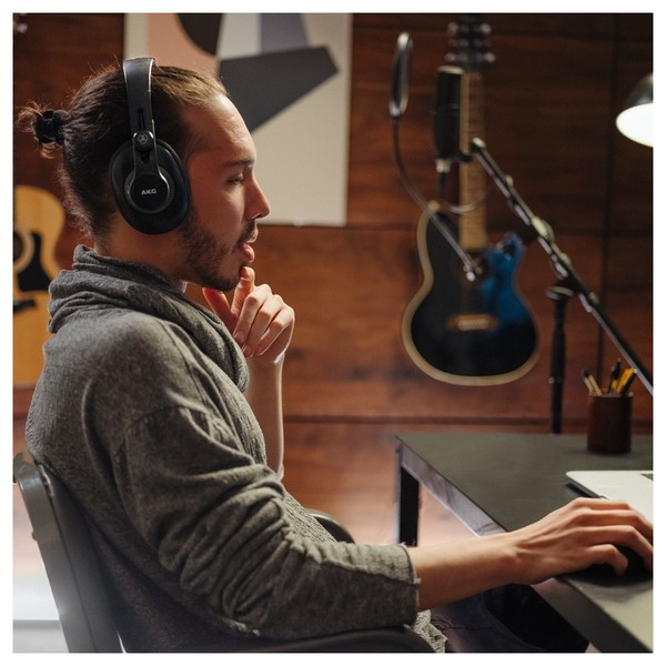 AKG K371 Closed Back Headphones, Lifestyle, Mixing