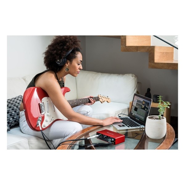 Scarlett Audio Interface - Lifestyle 3