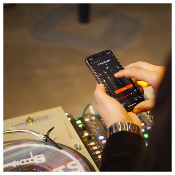 Electro-Voice Evolve 30M Column PA System, White, Lifestyle App on Smartphone Usage Preview