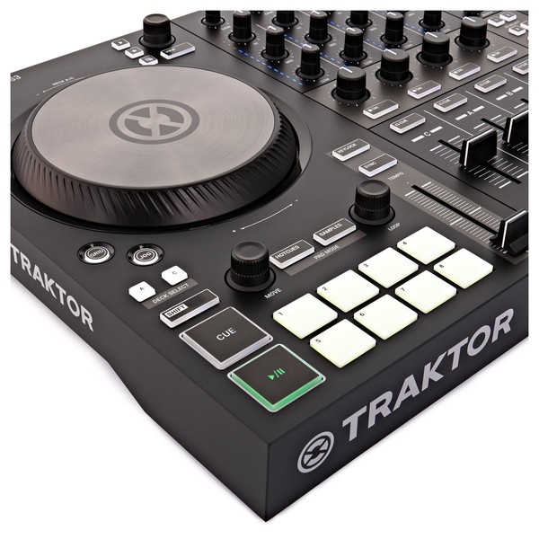 Native Instruments Traktor Kontrol S3 at Gear4music