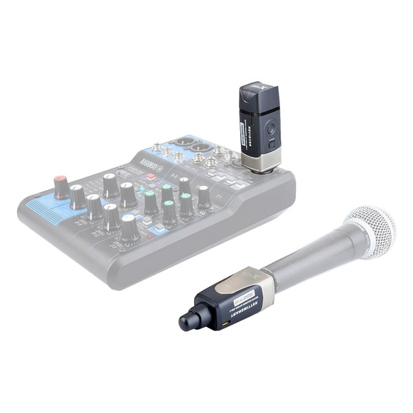 Xvive U3 Wireless Microphone System, In Use Preview 3