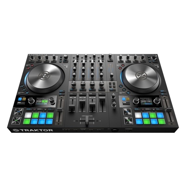 Native Instruments Traktor Kontrol S4 MK3 - Angled