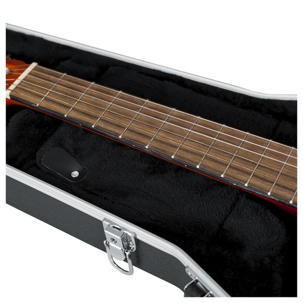 Gator GC-CLASSIC Classical Guitar Case Inside 3