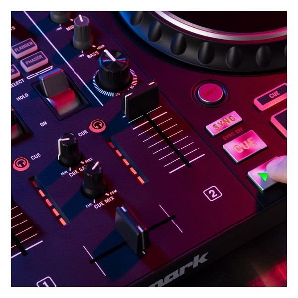 MIXTRACKPLATNIUMFXXUK - Lifestyle 2