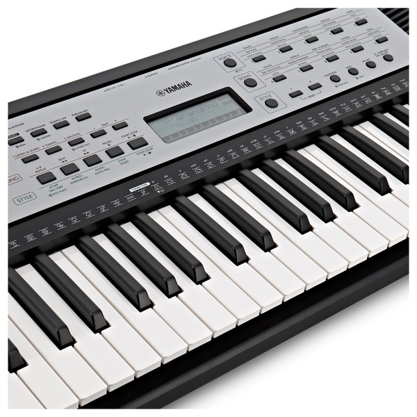 Yamaha YPT270 61-Key Portable Keyboard