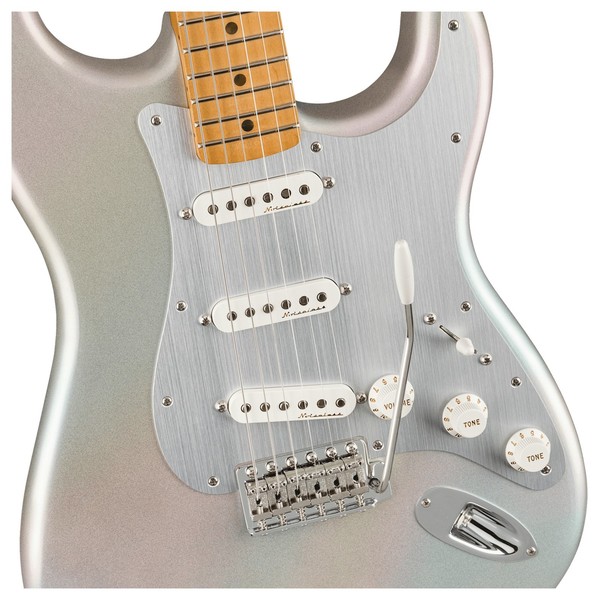 Fender H.E.R Stratocaster, Chrome Glow - Pickups