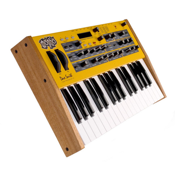 DISC Dave Smith Instruments Mopho Keyboard Synthesizer at