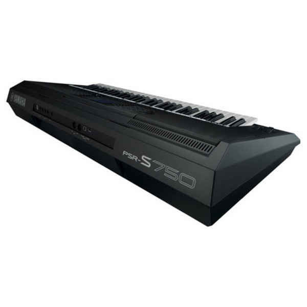 DISC Yamaha PSRS750 Keyboard/Workstation at Gear4music
