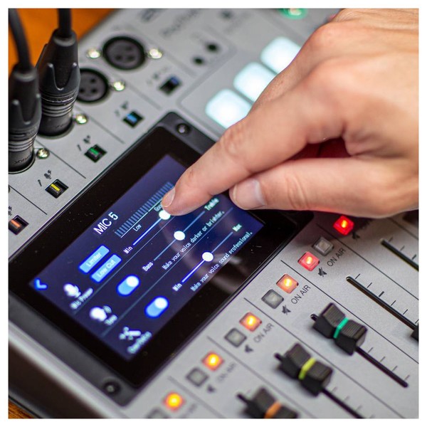 Zoom PodTrak P8 at Gear4music