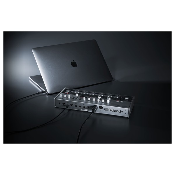 Roland Boutique TR-06 Rhythm Composer - Lifestyle 5
