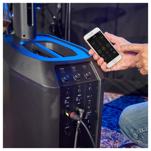 Bose L1 Pro8 Portable PA System - Mix App Close-Up