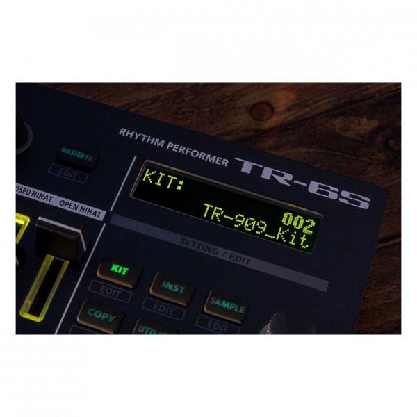 Roland TR-6S Rhythm Composer - Screen