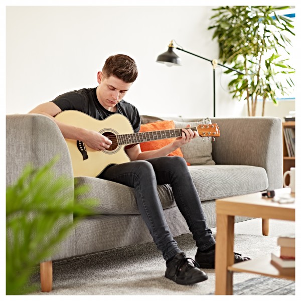 Single Cutaway Electro Acoustic + Accessory Pack