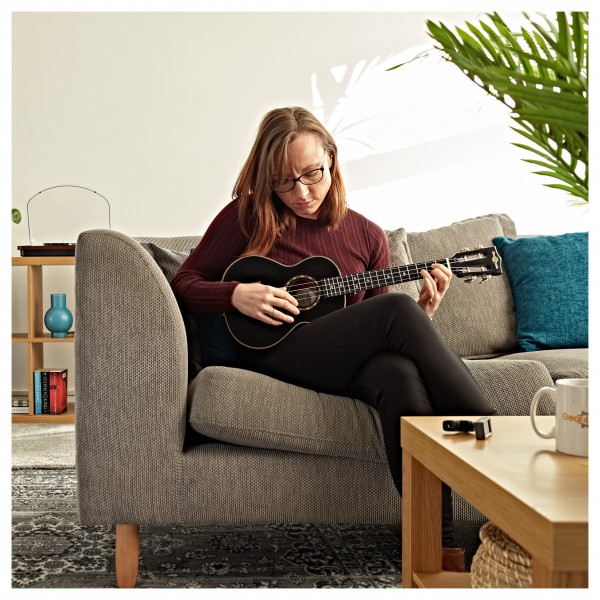 Archback Tenor Ukulele Pack by Gear4music, Black