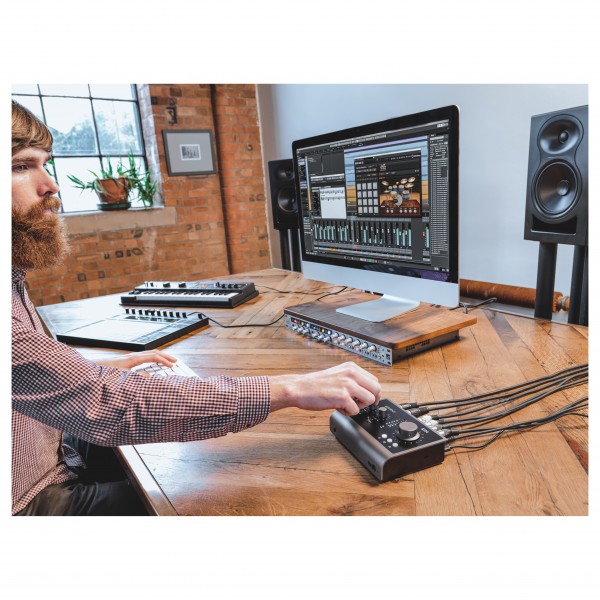 Audient iD14 MKII 10-Channel USB Audio Interface - Lifestyle 3