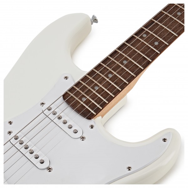 Squier Bullet Stratocaster w/ Trem, Arctic White at Gear4music